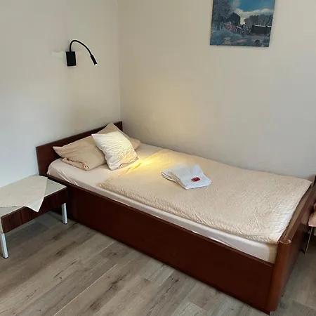 Haus Schwan 3* ケルン