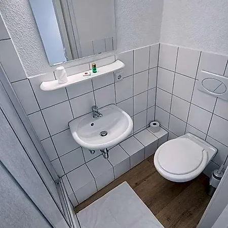 Haus Schwan فندق كولونيا