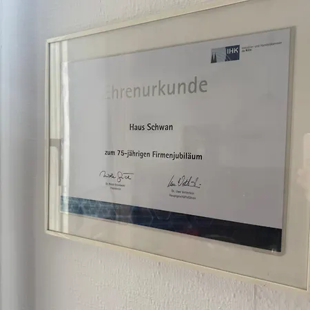 Hotel Haus Schwan 3*