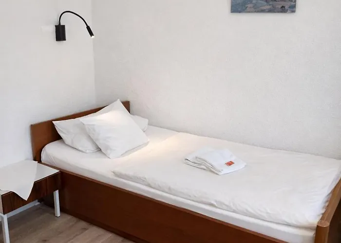 Hotel Haus Schwan 3*